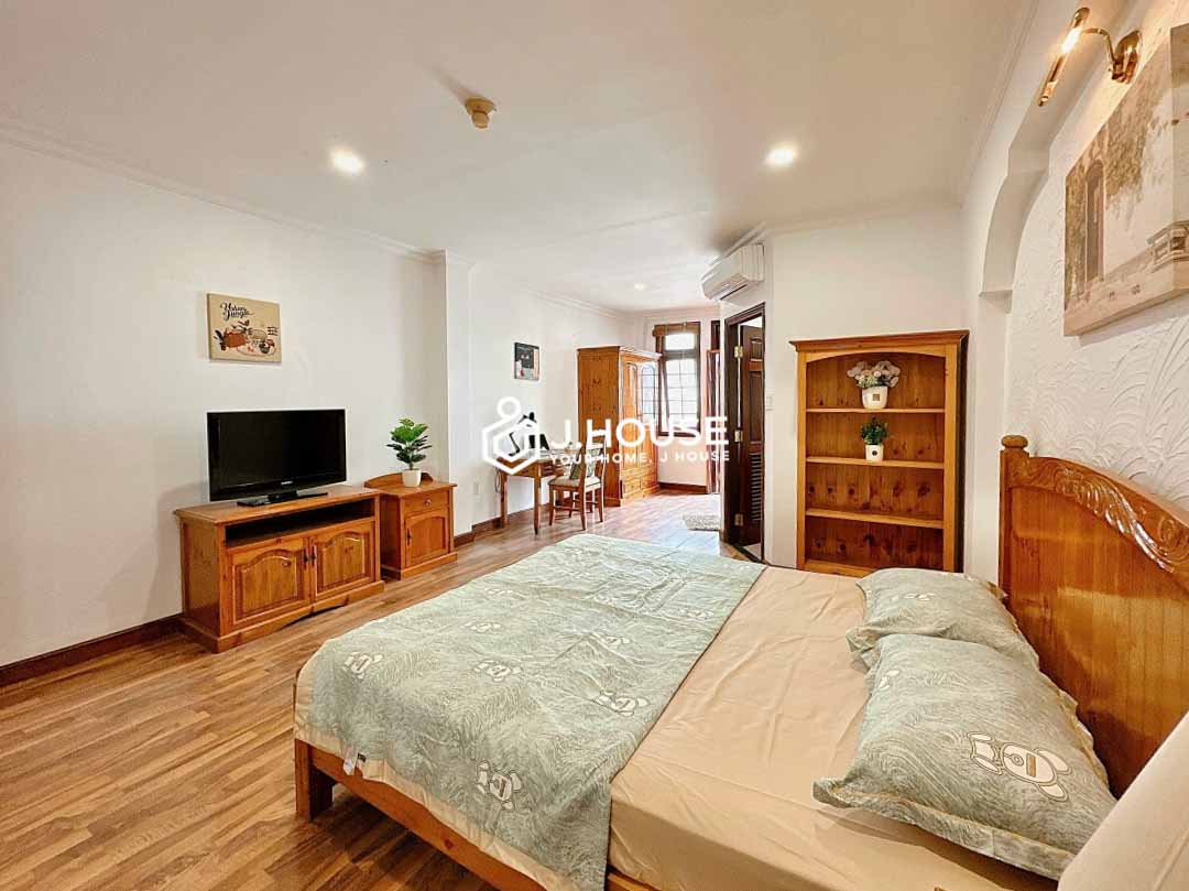 1 bedroom apartment for rent in District 3 - Fully furnished and balcony-3