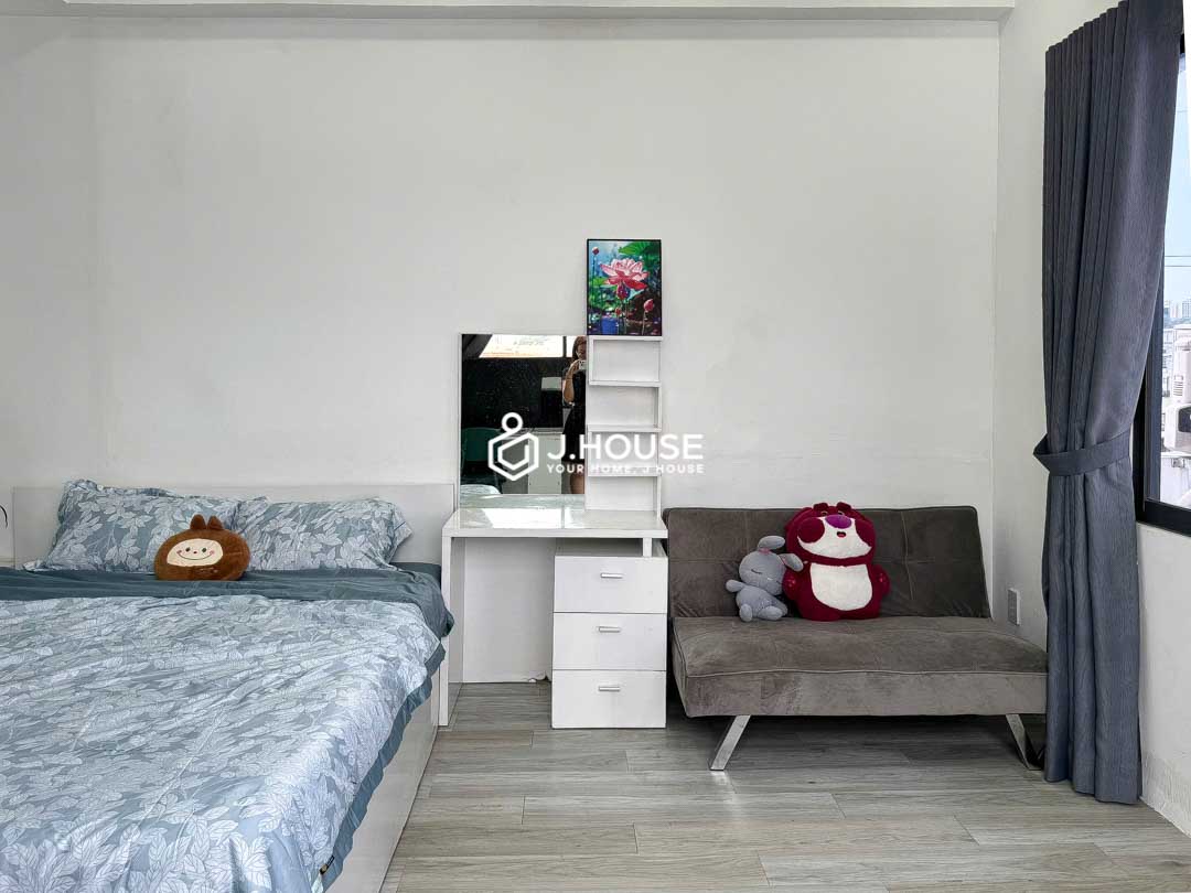 1-bedroom-apartment-with-balcony-ds-house-district-1-b5-3