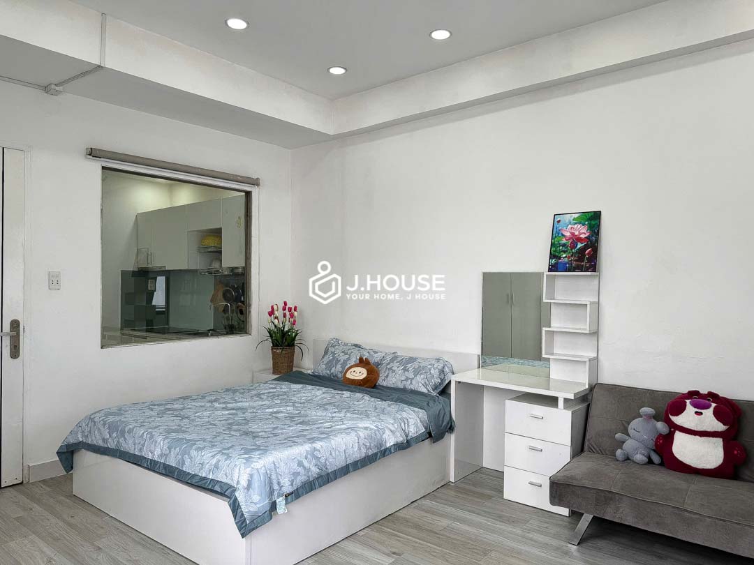 1-bedroom-apartment-with-balcony-ds-house-district-1-b5-4