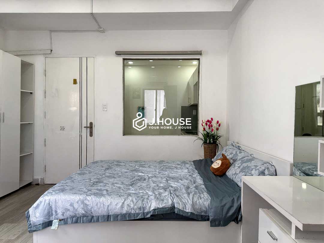 1-bedroom-apartment-with-balcony-ds-house-district-1-b5-5