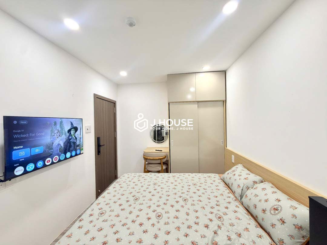 Affordable Studio Serviced Apartment in District 1 - Joo House