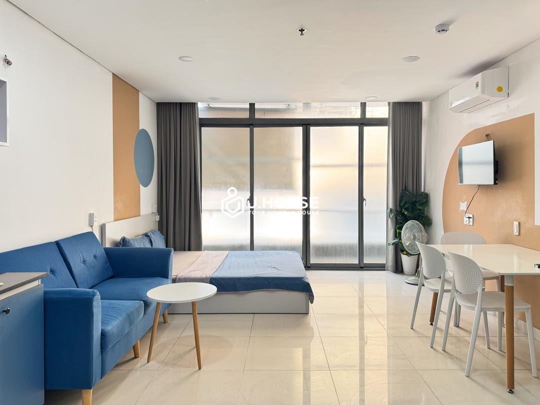 Balcony Studio for Rent in Tan Dinh District 1 - Milan Apartment-1