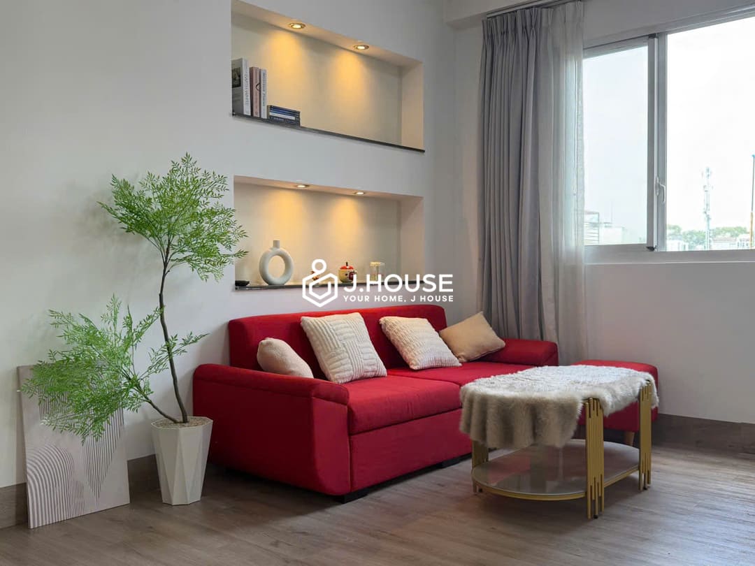 Bright 2br apartment for rent in District 1, HCMC