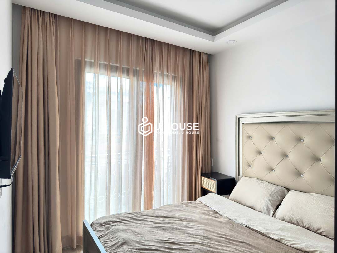 Bright Studio Apartment for Rent in District 3 - Turtle Apartment-0