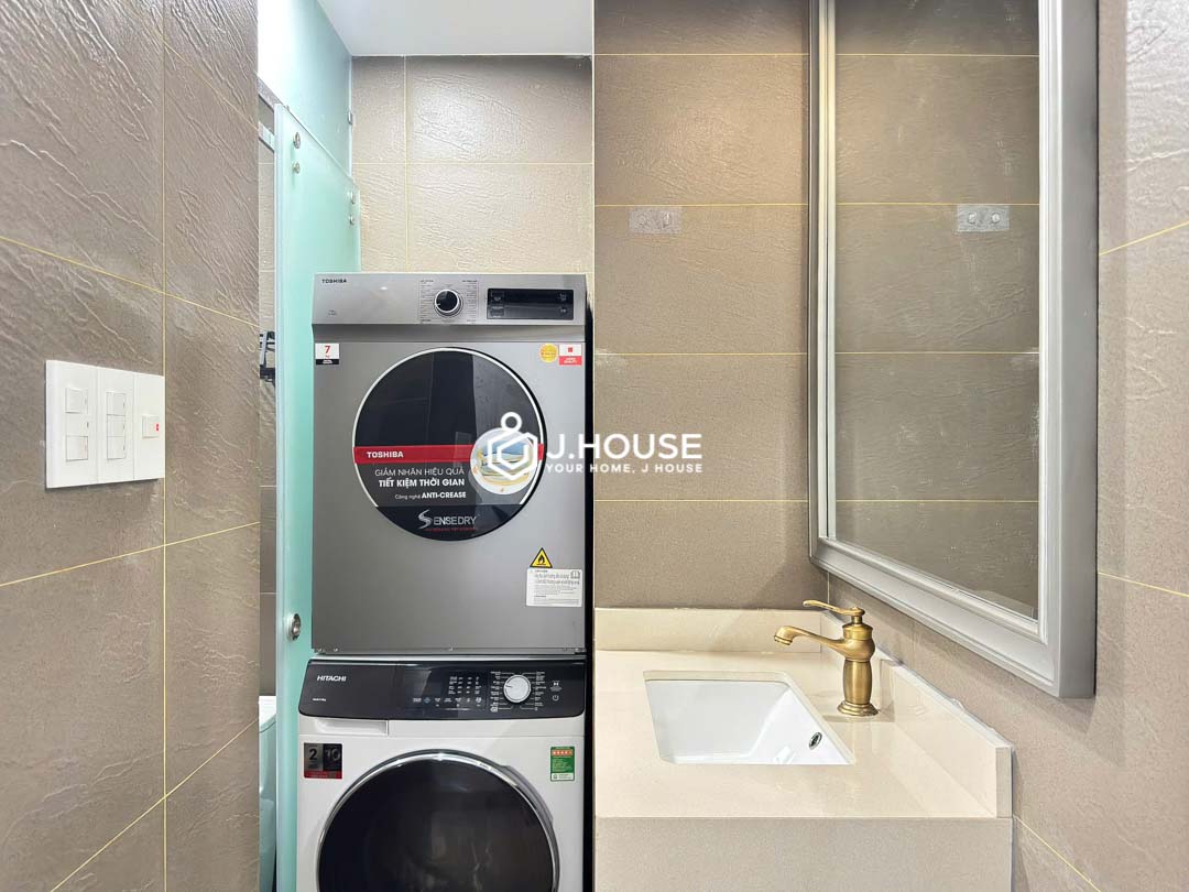 Bright Studio Apartment for Rent in District 3 - Turtle Apartment-15