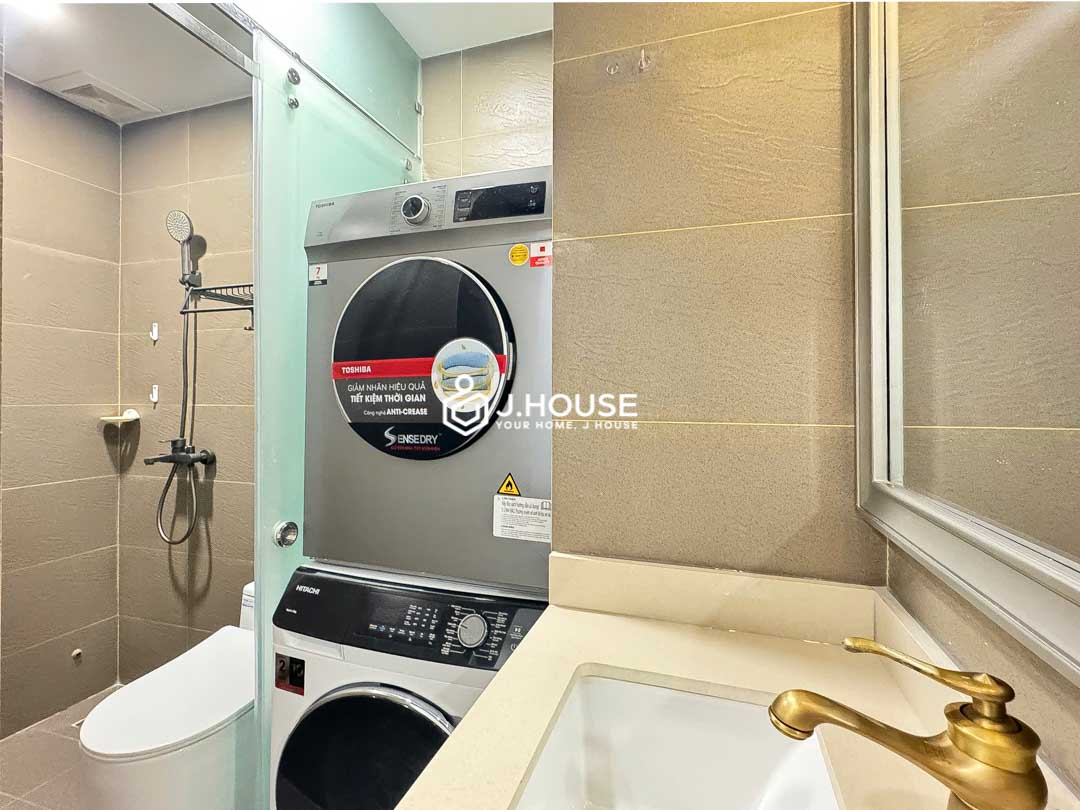 Bright Studio Apartment for Rent in District 3 - Turtle Apartment-16