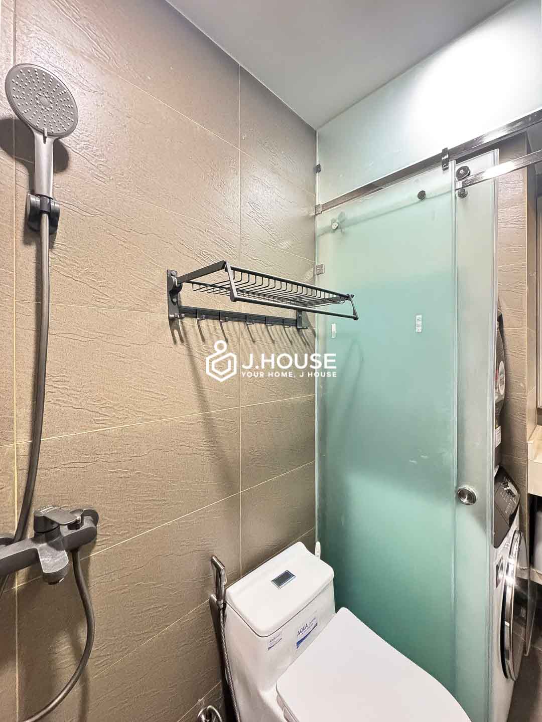 Bright Studio Apartment for Rent in District 3 - Turtle Apartment-17