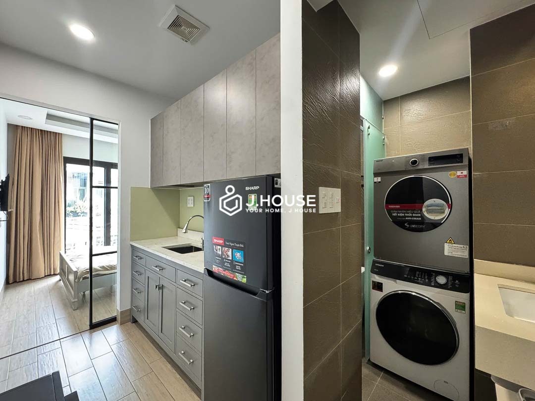 Bright Studio Apartment for Rent in District 3 - Turtle Apartment