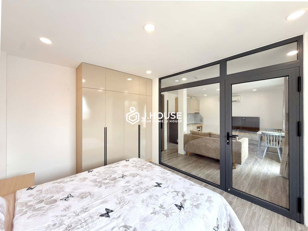 Modern 1-BR Apartment in District 1 with Balcony, Laundry - Joo House-1