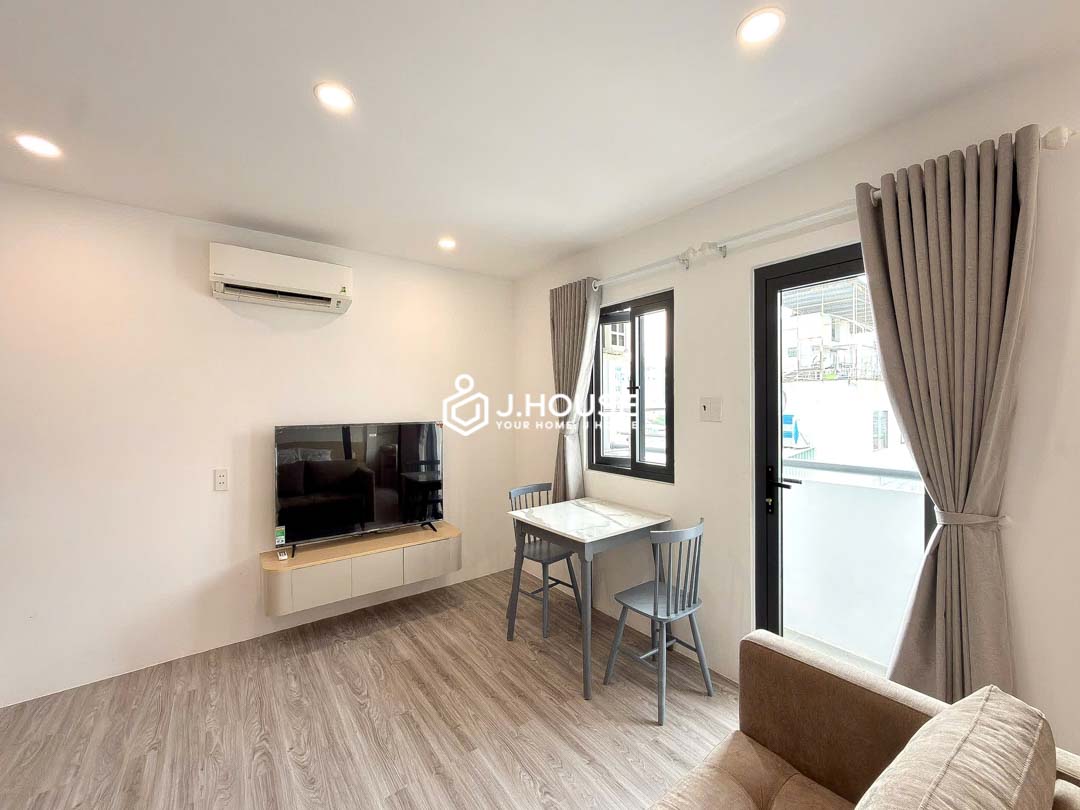 Modern 1-BR Apartment in District 1 with Balcony, Laundry - Joo House-8