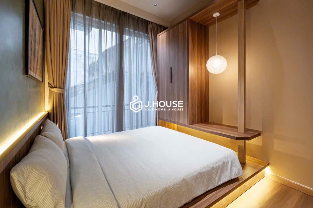 Studio in District 1 with Private Balcony and Laundry - CivilisHouse-0