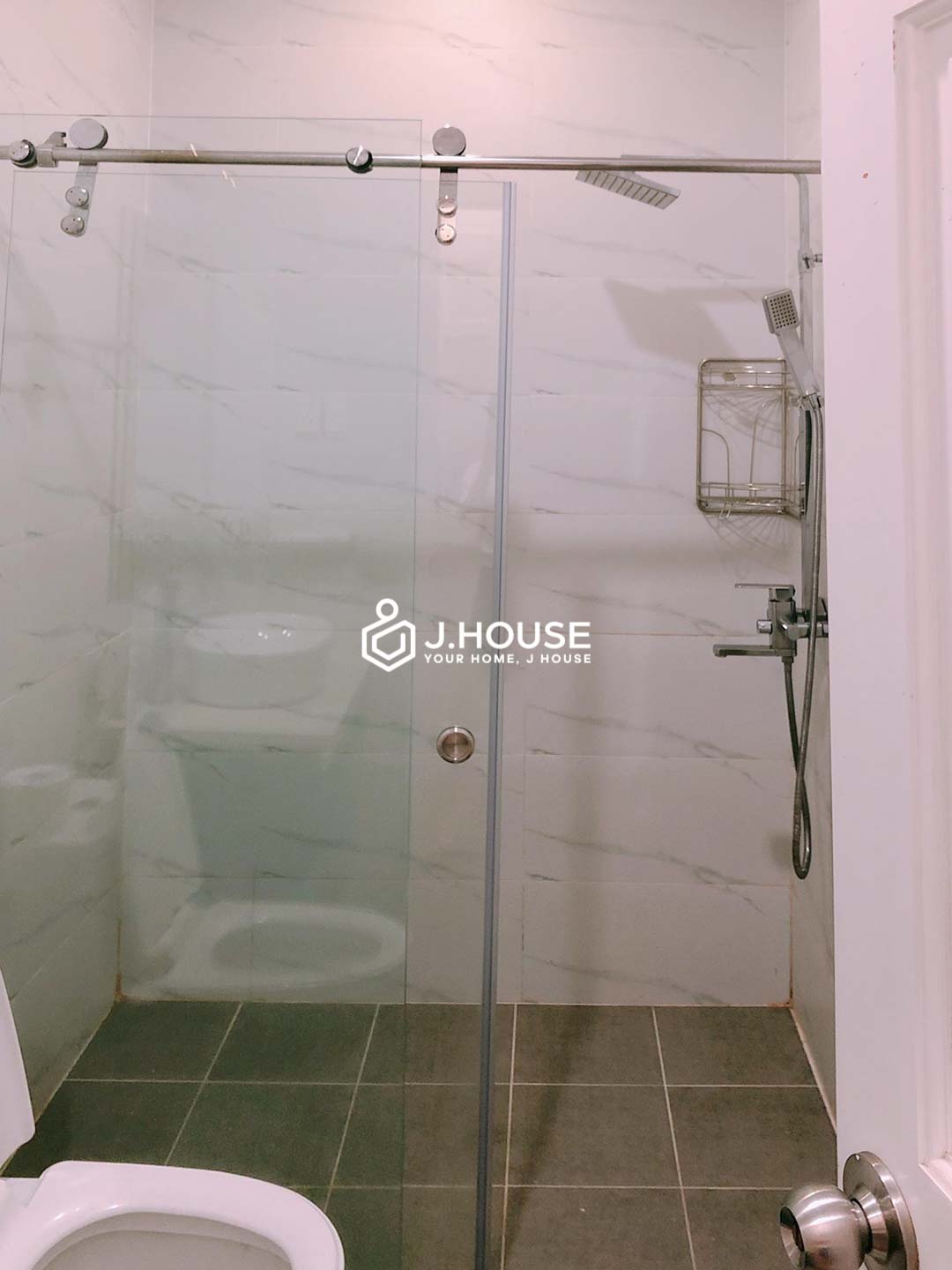 Studio with Private Garden for Rent in District 1 – Spring Garden-4