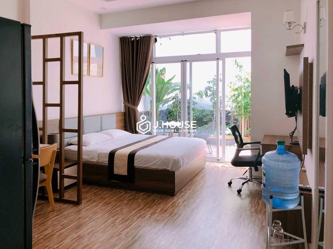 Studio with Private Garden for Rent in District 1 – Spring Garden