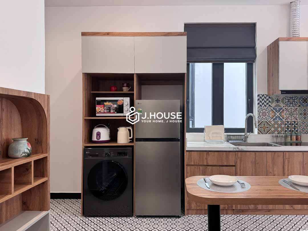 bright-studio-serviced-apartment-for-rent-district-1-maison-huong-2a-13