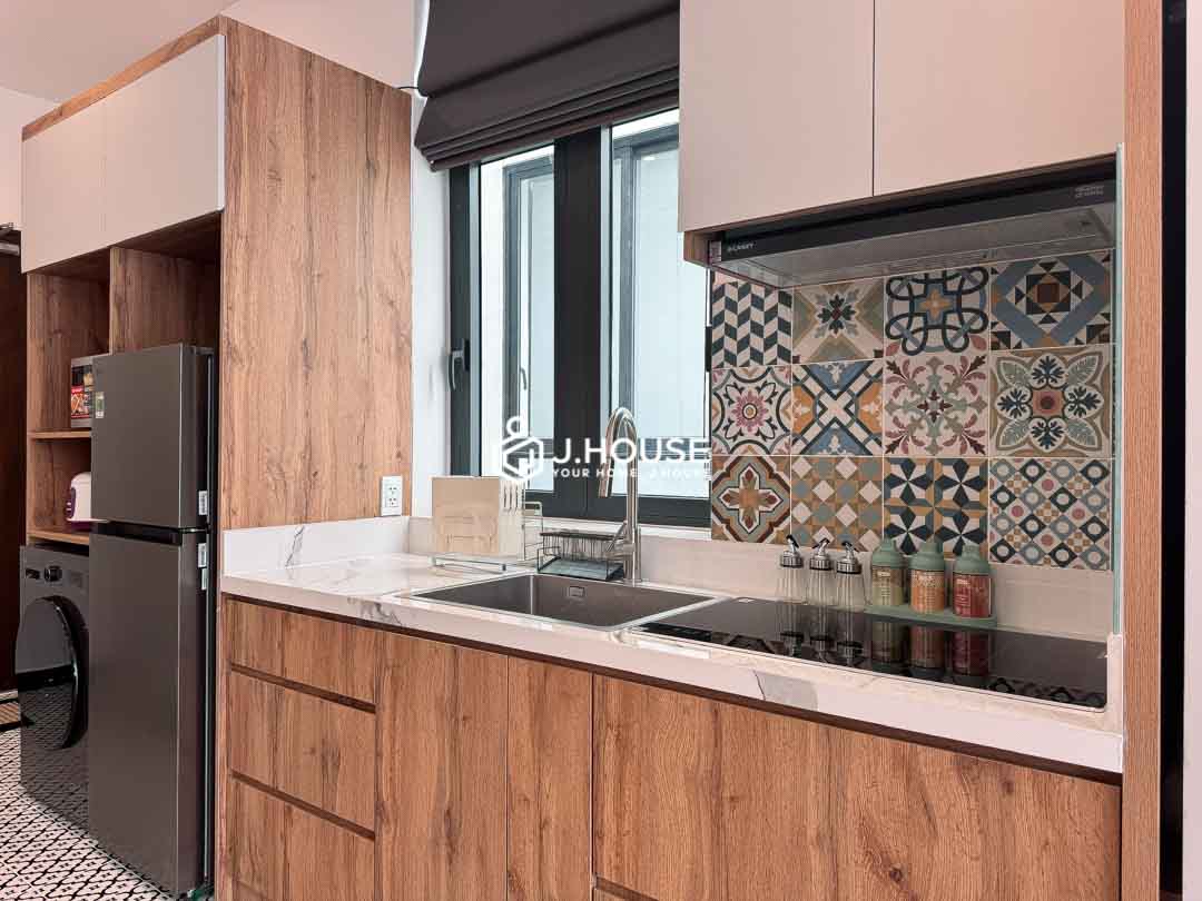 bright-studio-serviced-apartment-for-rent-district-1-maison-huong-2a-14