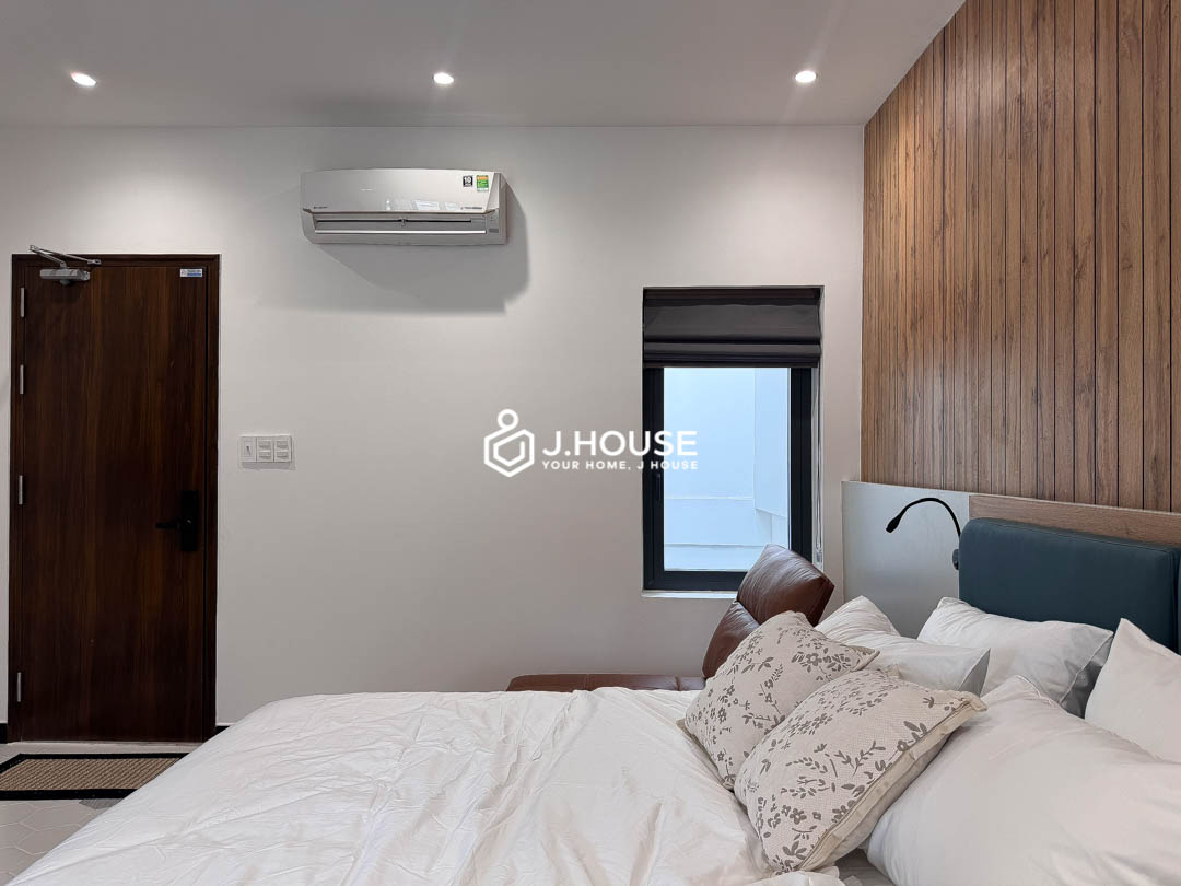 cozy-studio-apartment-for-rent-district-1-maison-huong-3b-0