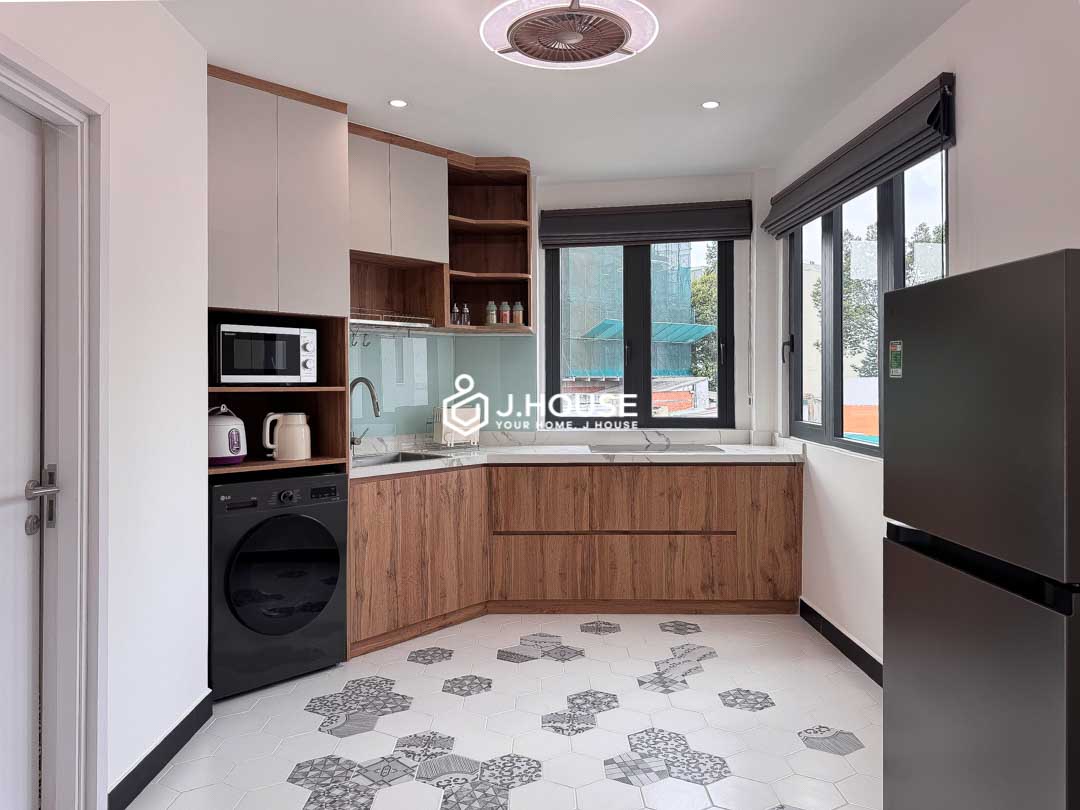 cozy-studio-apartment-for-rent-district-1-maison-huong-3b-7