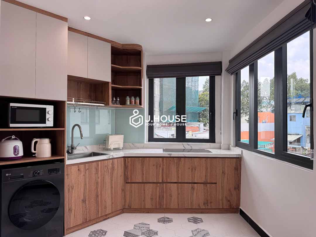 cozy-studio-apartment-for-rent-district-1-maison-huong-3b-8