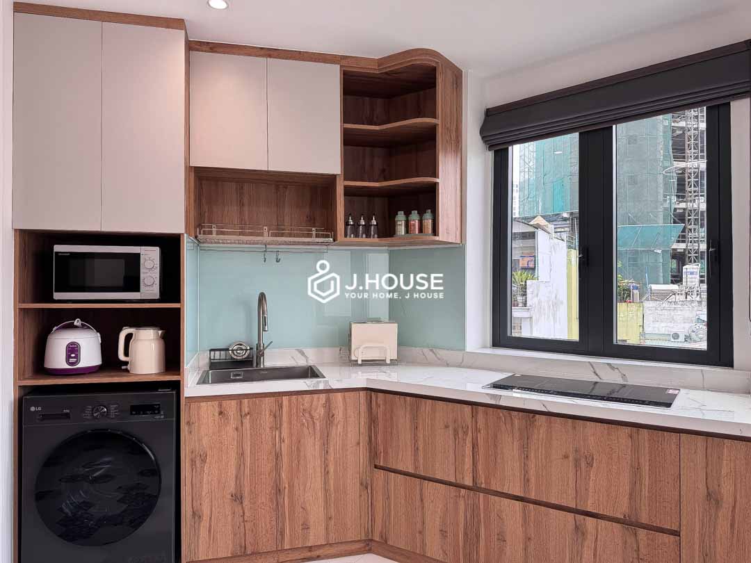 cozy-studio-apartment-for-rent-district-1-maison-huong-3b-9