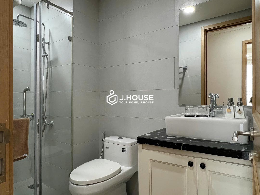 luxury-2-bedroom-for-rent-near-air-port-in-tan-binh-phuong-nam-apartment-19