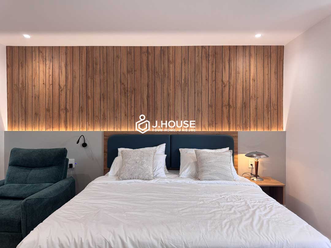 modern-studio-for-rent-district-1-maison-huong-studio-2b-1