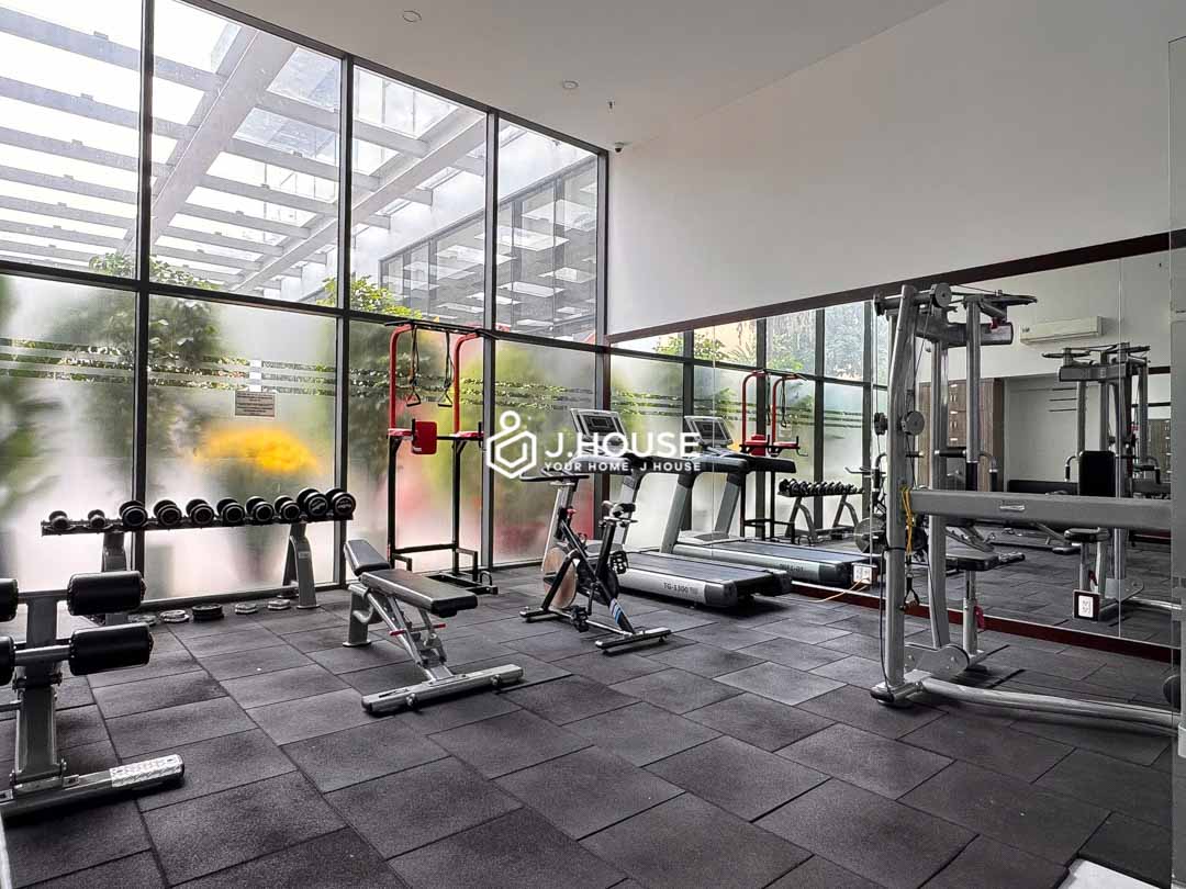 phuong-nam-service-apartment-in-tan-binh-district-jhouse-10