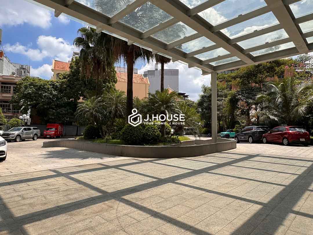 phuong-nam-service-apartment-in-tan-binh-district-jhouse-2