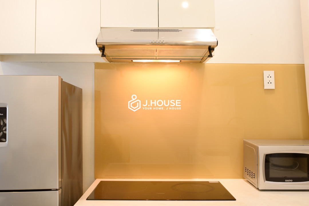 spring-garden-district-1-serviced-apartment-1br-for-rent-balcony-b2-14