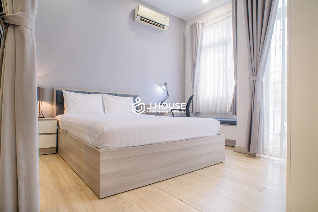 spring-garden-district-1-serviced-apartment-1br-for-rent-balcony-b2-6