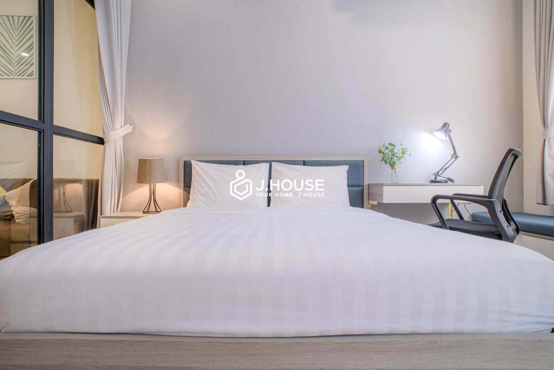 spring-garden-district-1-serviced-apartment-1br-for-rent-balcony-b2-7