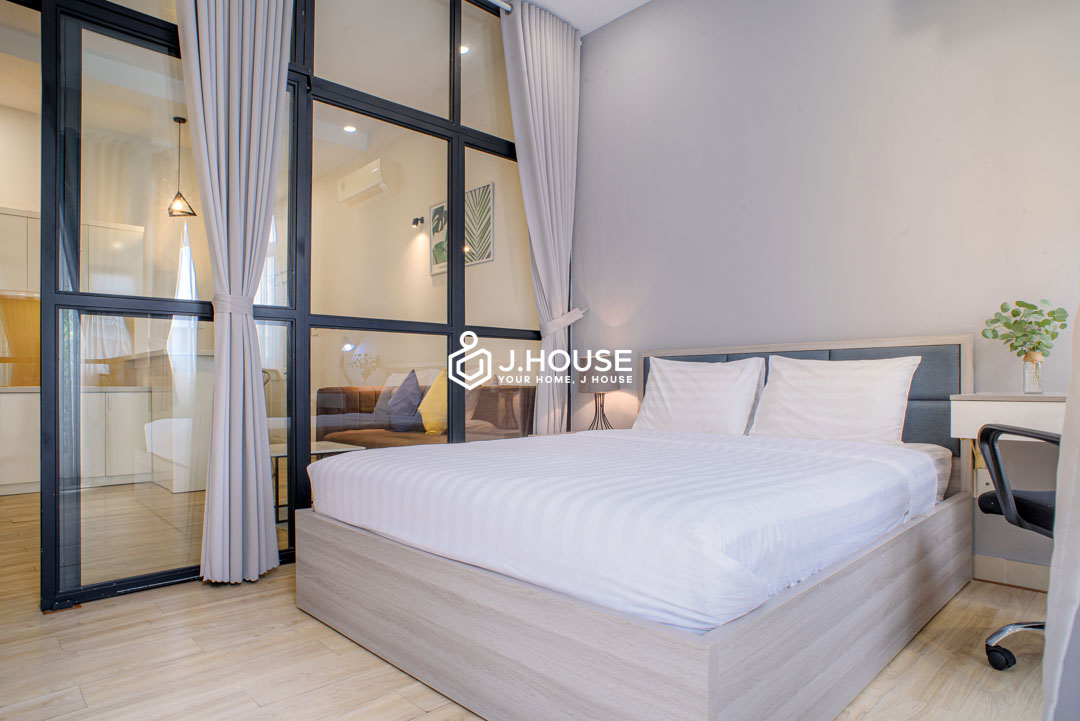 spring-garden-district-1-serviced-apartment-1br-for-rent-balcony-b2-8