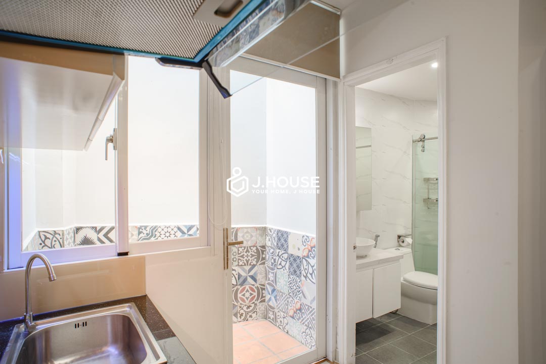 studio-apartment-for-rent-district-1-spring-garden-yard-a3-12 (2)