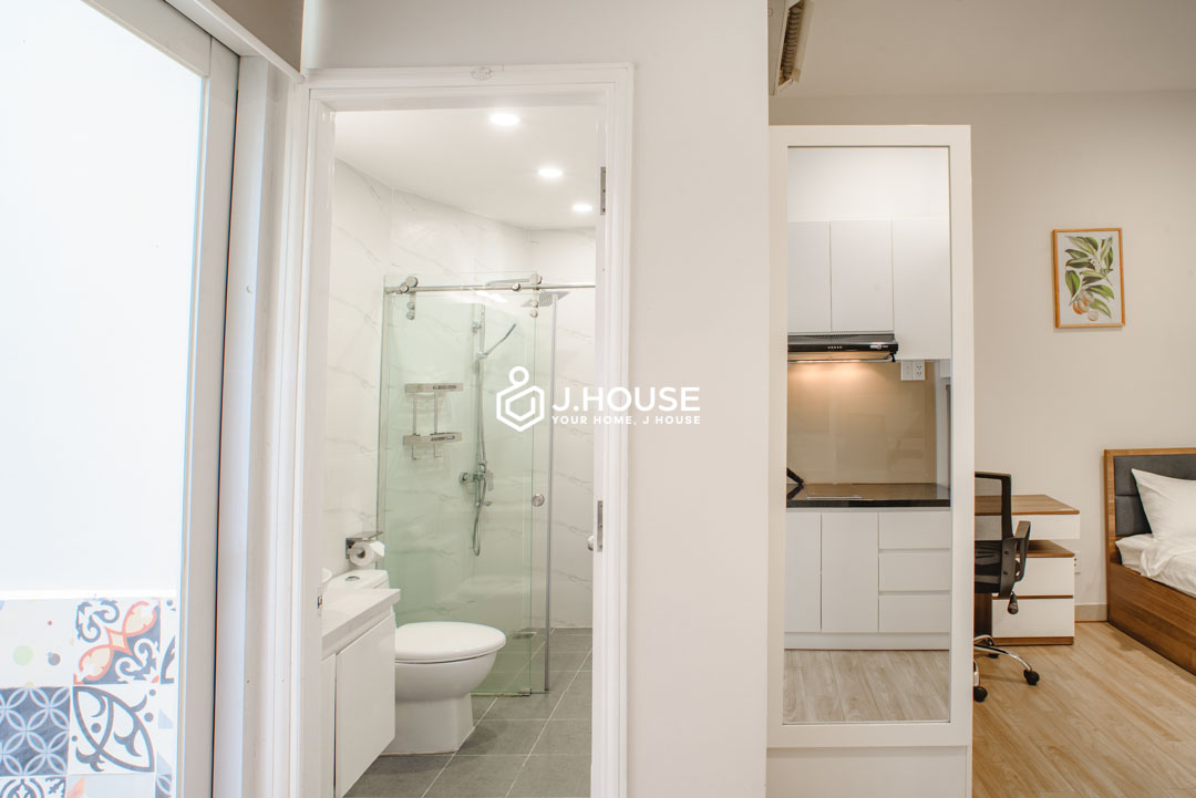 studio-apartment-for-rent-district-1-spring-garden-yard-a3-12