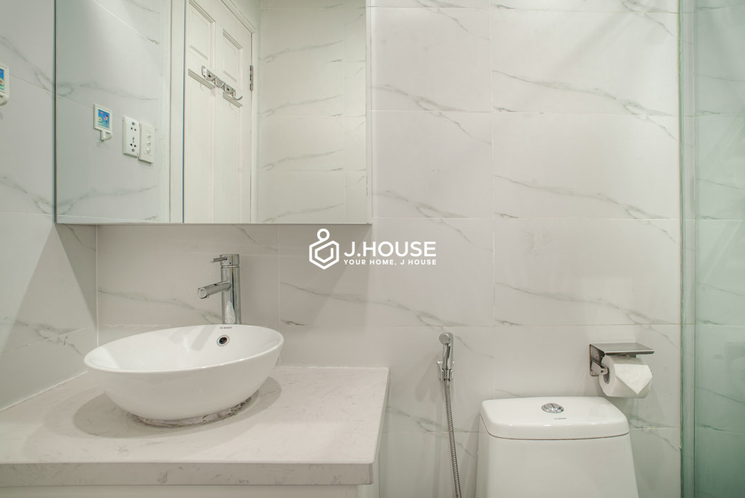 studio-apartment-for-rent-district-1-spring-garden-yard-a3-14