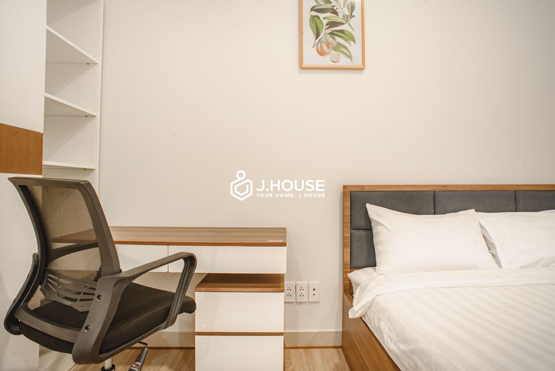 studio-apartment-for-rent-district-1-spring-garden-yard-a3-5