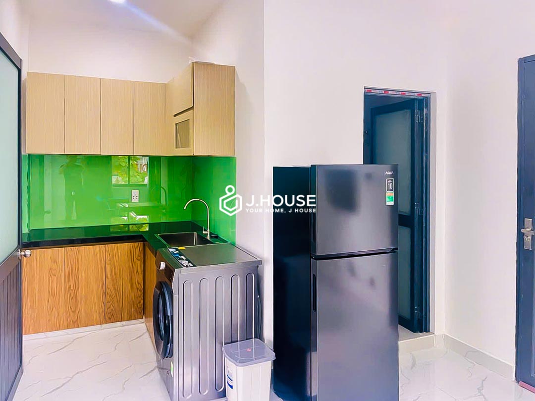 Bright 1-bedroom apartment for rent in Thanh My Loi