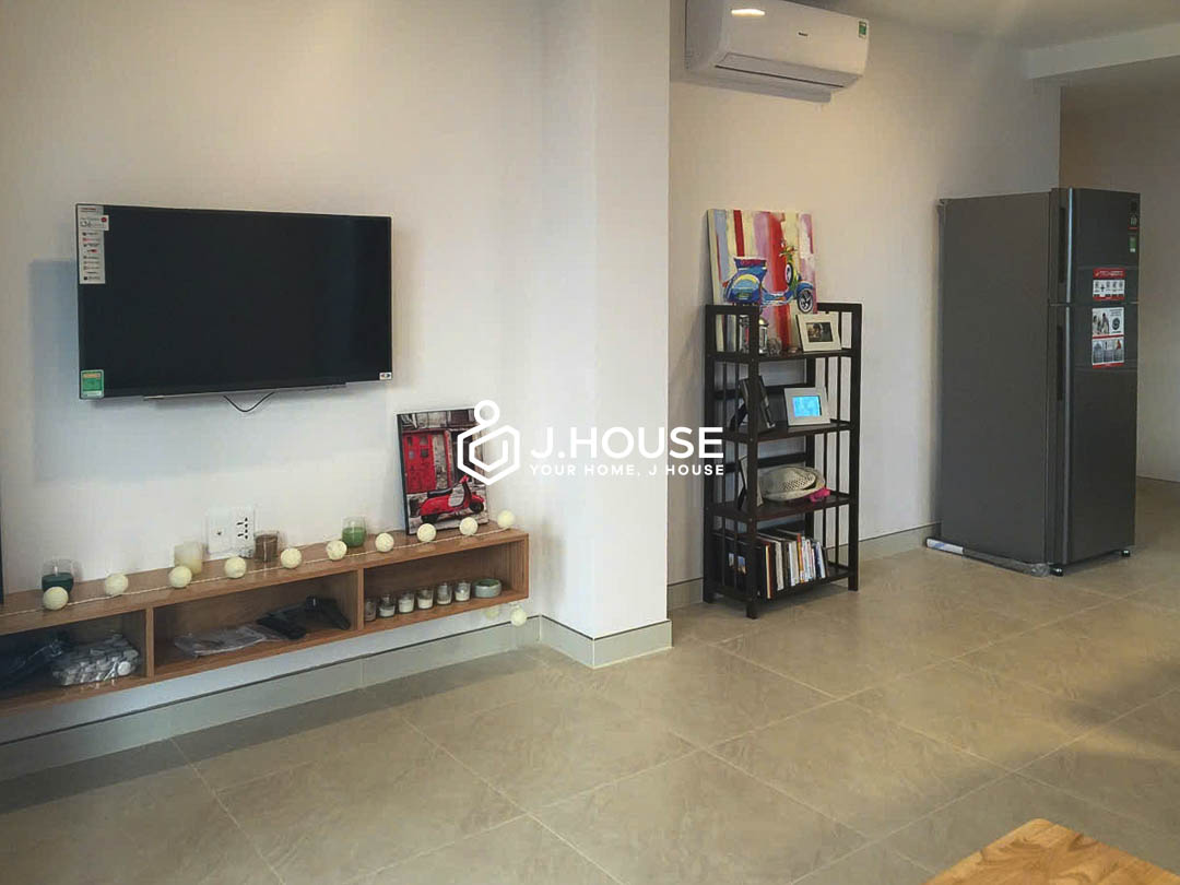 2-br-with-gym-pool-and-river-view-for-rent-in-thao-dien-moonlight-1