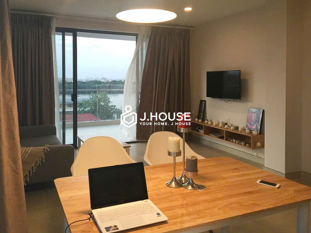 2-br-with-gym-pool-and-river-view-for-rent-in-thao-dien-moonlight