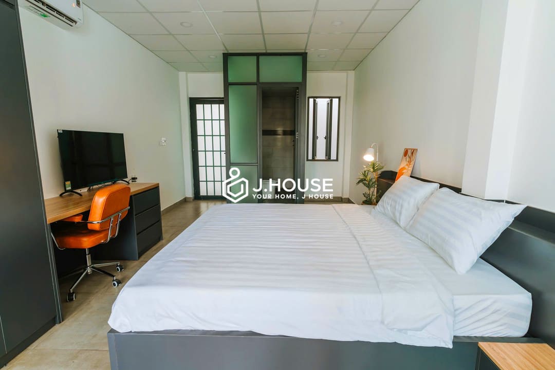 Cozy 1-Bedroom Apartment For Rent in District 3 - Shome