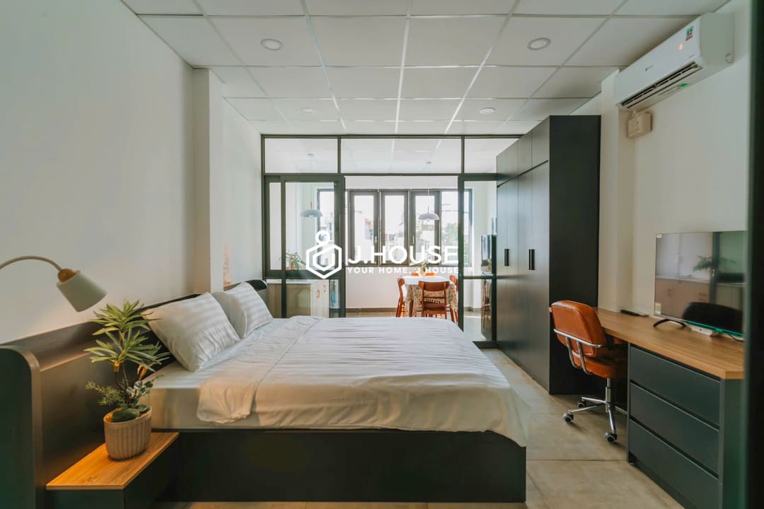 Cozy 1-Bedroom Apartment For Rent in District 3 - Shome