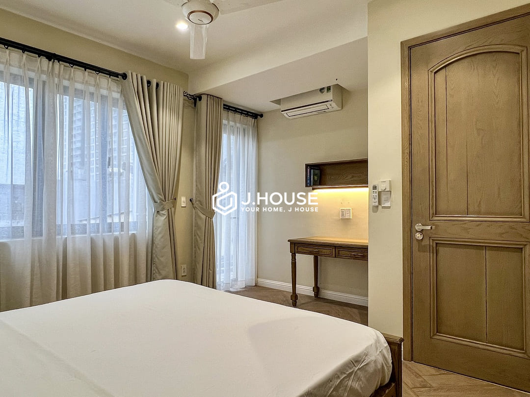 2 Bedroom Apartment for Rent in Thao Dien, D2 with Bathtub, Jacuzzi & BBQ Area - Serena Bahuan