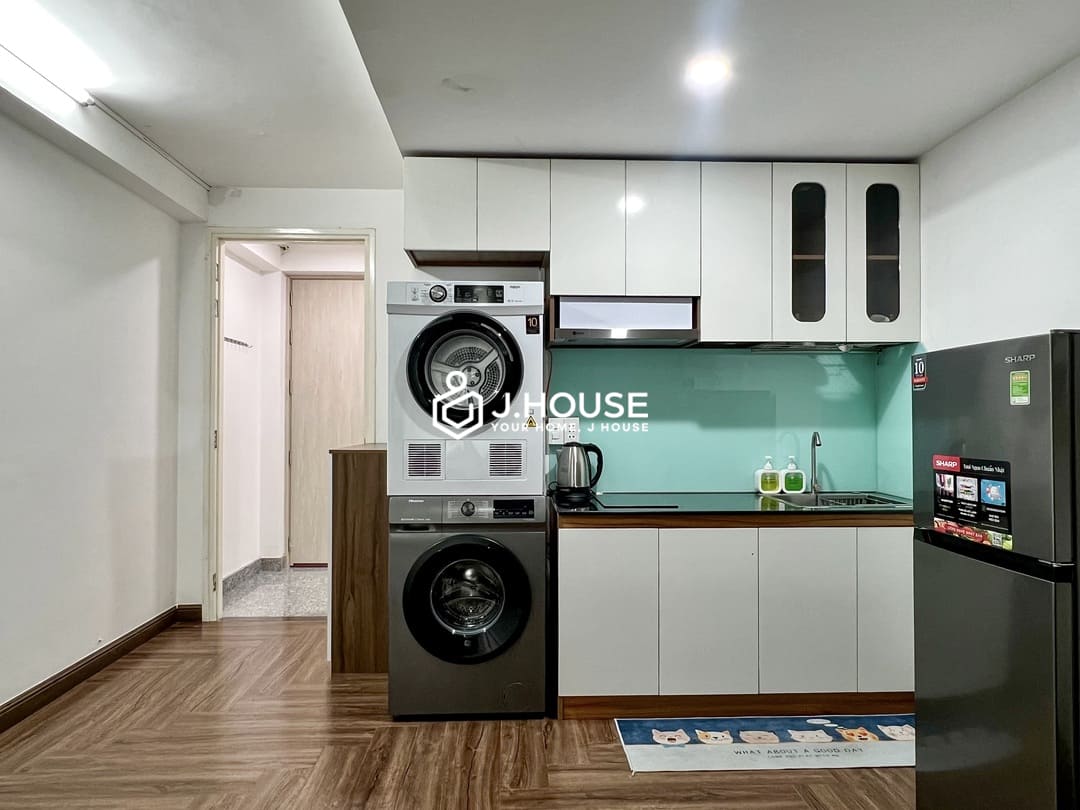 Bright 1 br apartment for rent in District 1, HCMC - Nguyen Gia Apartment