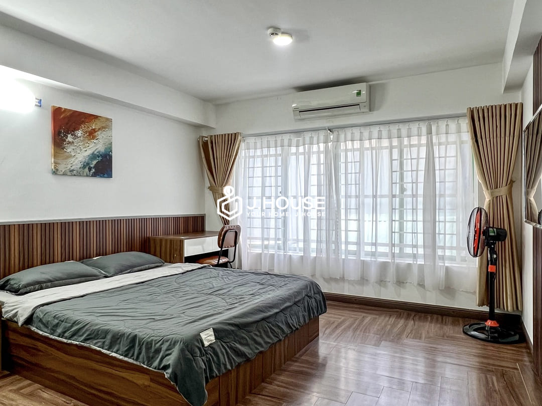 Bright 1 br apartment for rent in District 1, HCMC - Nguyen Gia Apartment
