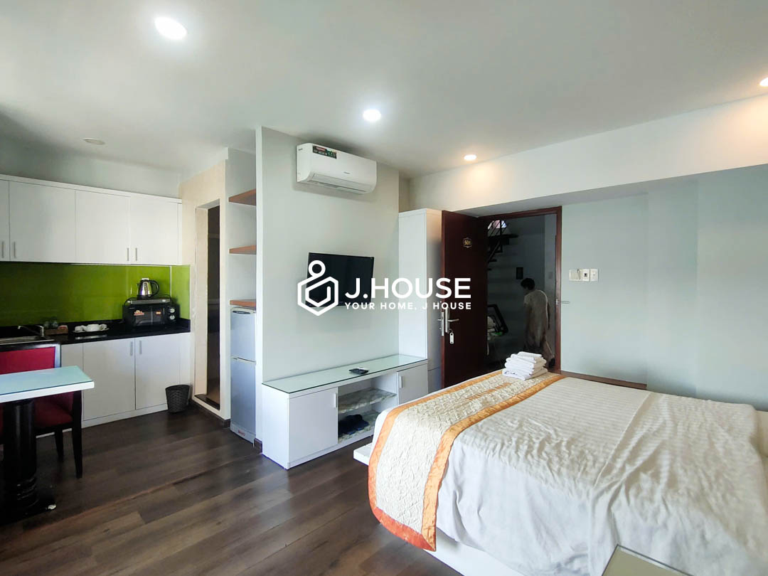 Bright Studio Serviced Apartment For Rent in District 7 - Warm Ways Angel-