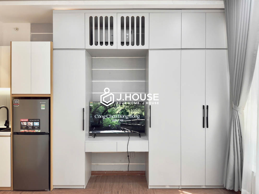 Bright Studio with Private Washer For Rent in District 7 - HL Apartment-