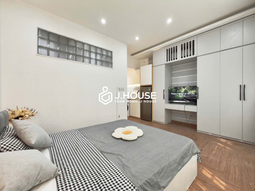 Bright Studio with Private Washer For Rent in District 7 - HL Apartment-