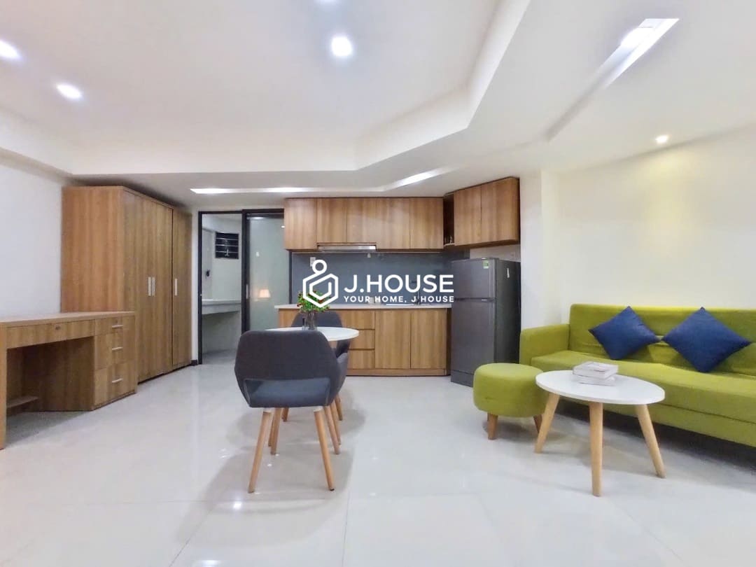 Bright studio apartment for rent in Binh Thanh District, HCMC