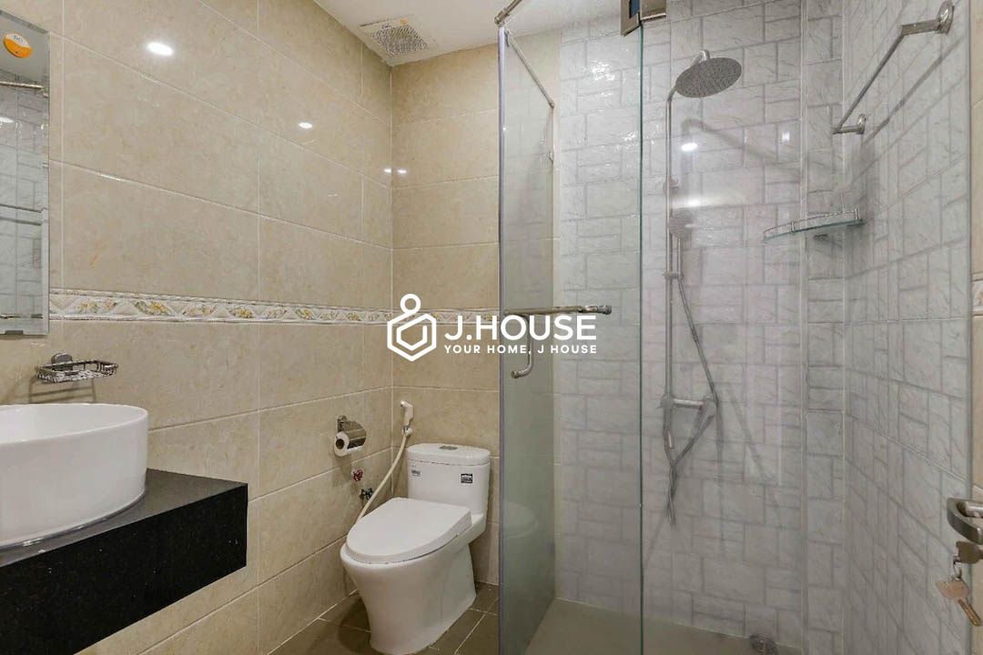 Cozy Deluxe Studio With Balcony For Rent in D7 at Warm Ways 3 Apartment