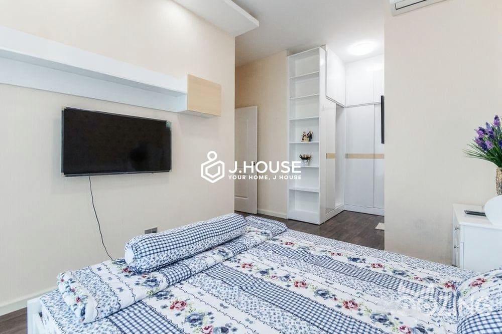 Modern 2 bedroom apartment for rent in The Ascent Thao Dien, HCMC