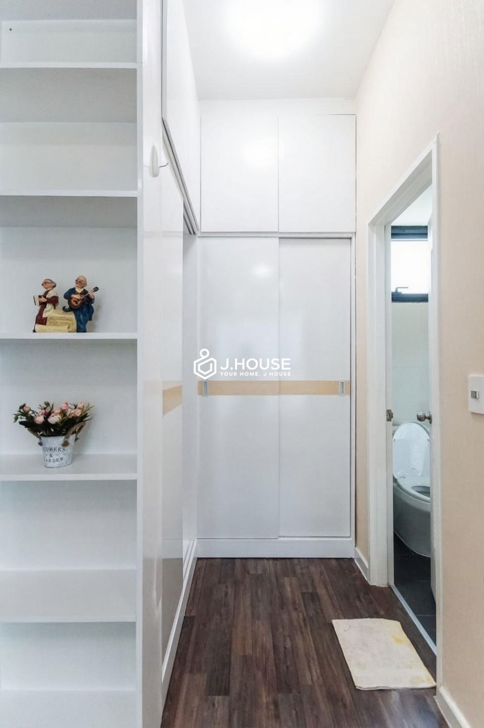 Modern 2 bedroom apartment for rent in The Ascent Thao Dien, HCMC